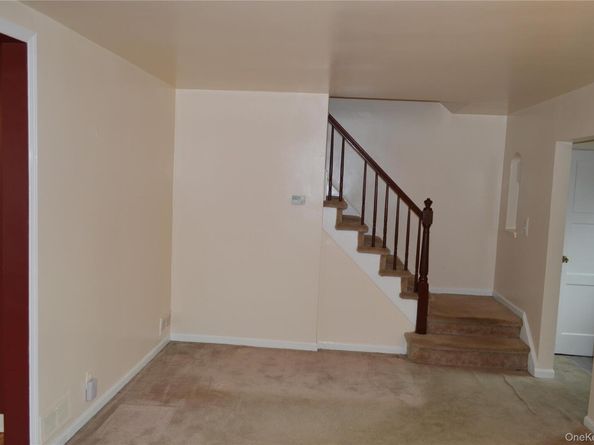 24 Garnet Place, Elmont NY 11003