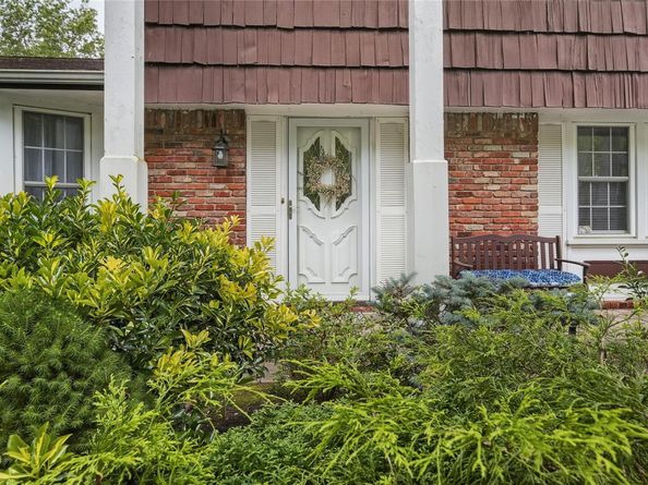 283 Town Line Road, East Northport NY 11731