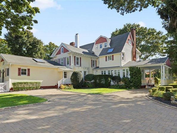 661 Middle Road, Bayport NY 11705