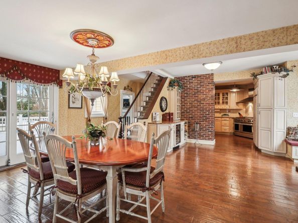 661 Middle Road, Bayport NY 11705