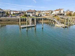 255 Delaware Avenue, Island Park NY 11558