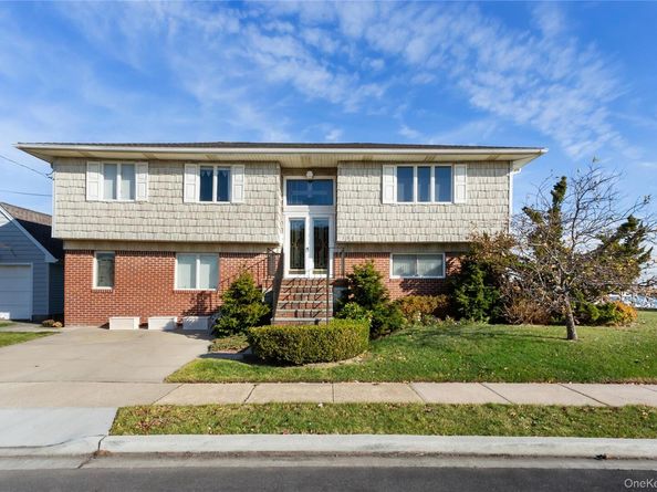 255 Delaware Avenue, Island Park NY 11558