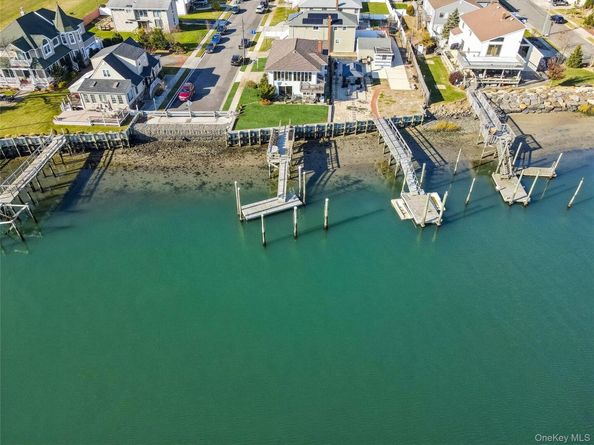 255 Delaware Avenue, Island Park NY 11558