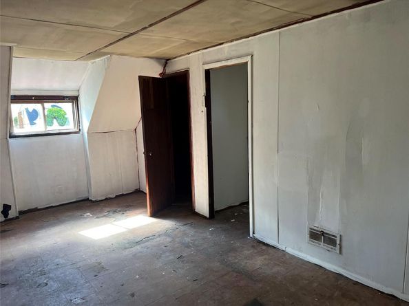 23 Satinwood Street, Central Islip NY 11722