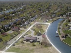 101 West Lane, Bay Shore NY 11706