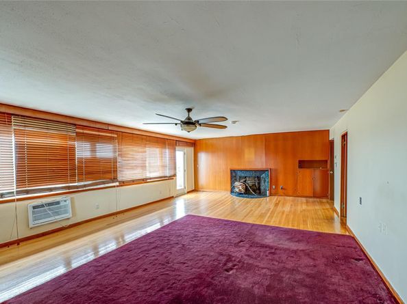 101 West Lane, Bay Shore NY 11706