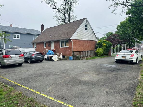 224 Park Avenue, Roosevelt NY 11575