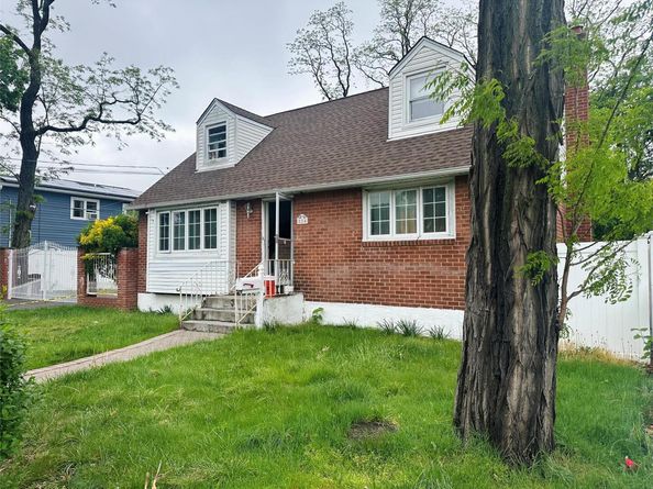 224 Park Avenue, Roosevelt NY 11575