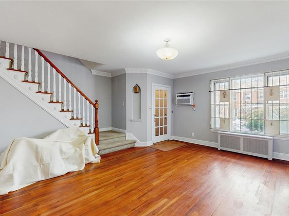 148-40 61 Road, Flushing NY 11367