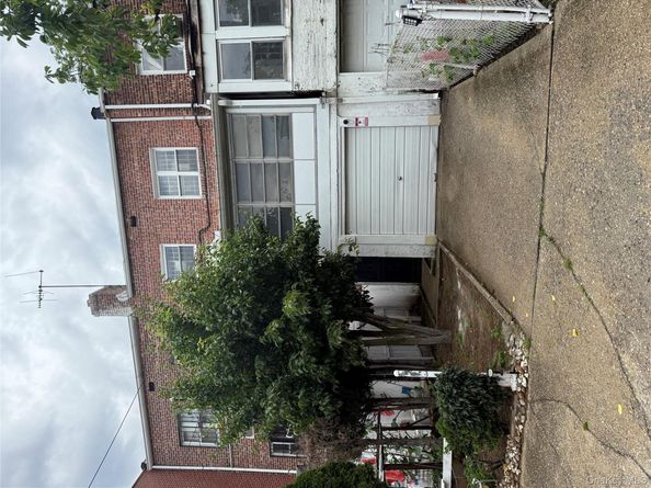 148-40 61 Road, Flushing NY 11367