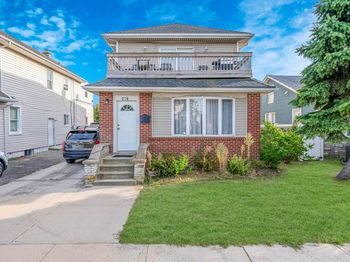 236 W Pine Street