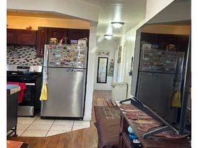 197-21 Carpenter Avenue 3G, Hollis NY 11423