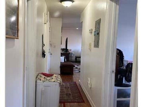 197-21 Carpenter Avenue 3G, Hollis NY 11423