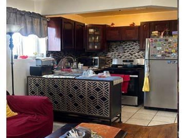 197-21 Carpenter Avenue 3G, Hollis NY 11423
