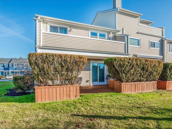 100 Baker Court 64, Island Park NY 11558