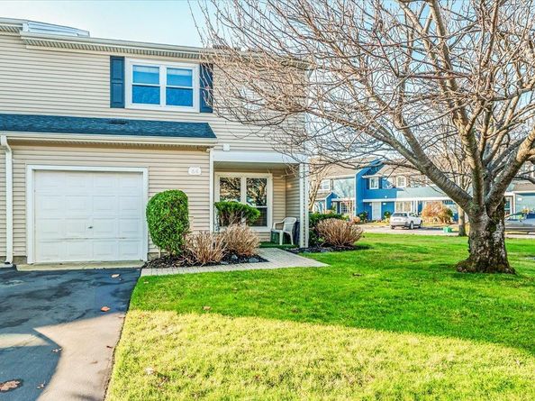100 Baker Court 64, Island Park NY 11558