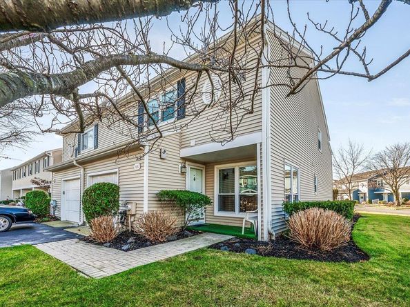 100 Baker Court 64, Island Park NY 11558