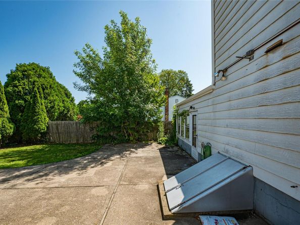 926 9th Street, West Babylon NY 11704