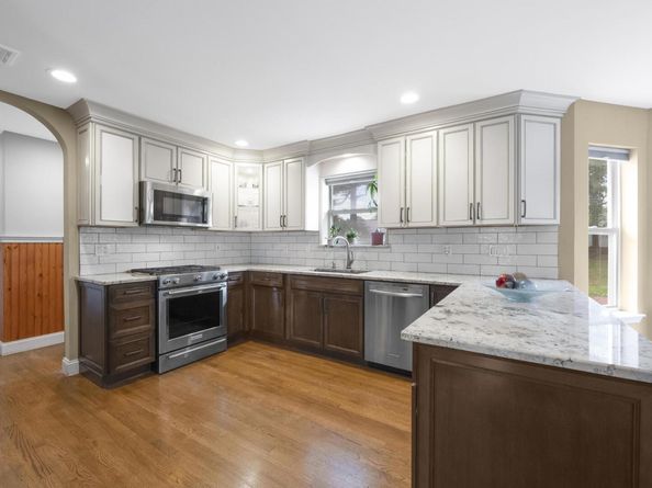 8 Tecumseh Court, Commack NY 11725