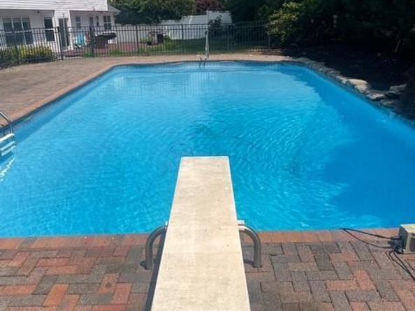 8 Tecumseh Court, Commack NY 11725