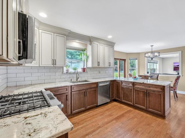 8 Tecumseh Court, Commack NY 11725
