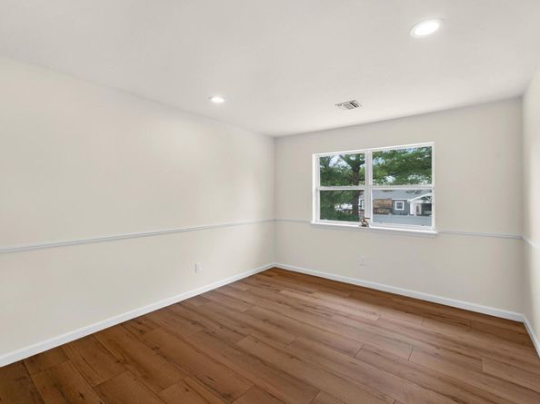 8 Tecumseh Court, Commack NY 11725