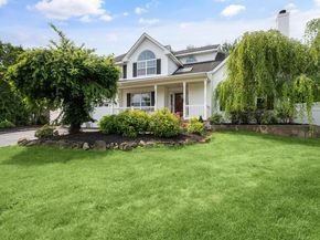 8 Tecumseh Court, Commack NY 11725