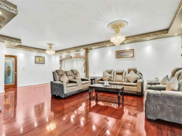114-11 86th Avenue, Richmond Hill North NY 11418
