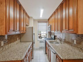103-26 68TH Avenue 2E, Forest Hills NY 11375