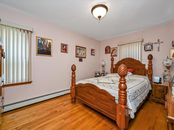 4539 192nd Street, Flushing NY 11358