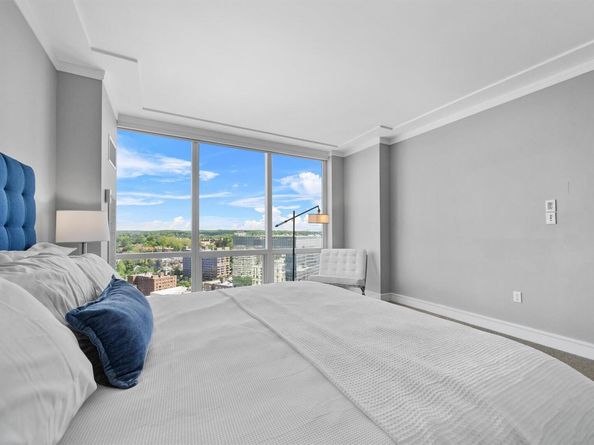 5 Renaissance Square 23B, White Plains NY 10601