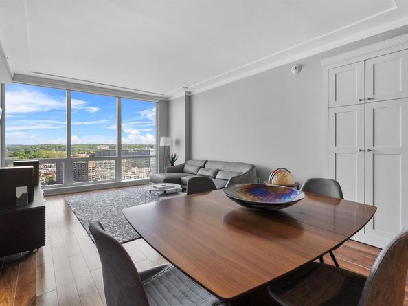 5 Renaissance Square 23B, White Plains NY 10601