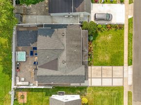 86 S Cabot Lane, Westbury NY 11590