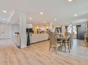 86 S Cabot Lane, Westbury NY 11590