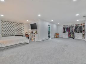 86 S Cabot Lane, Westbury NY 11590