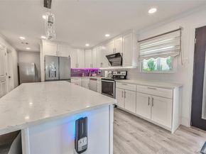 86 S Cabot Lane, Westbury NY 11590