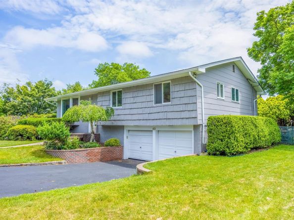 43 Saratoga Drive, Jericho NY 11753