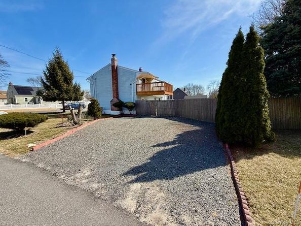 40 Church Street, Central Islip NY 11722
