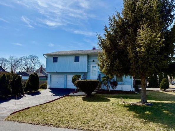 40 Church Street, Central Islip NY 11722