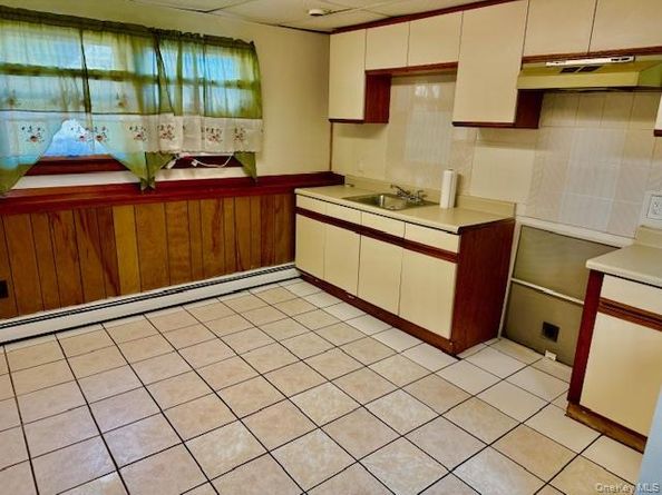 40 Church Street, Central Islip NY 11722