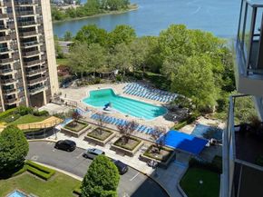 18-15 215th 17H, Bayside NY 11360