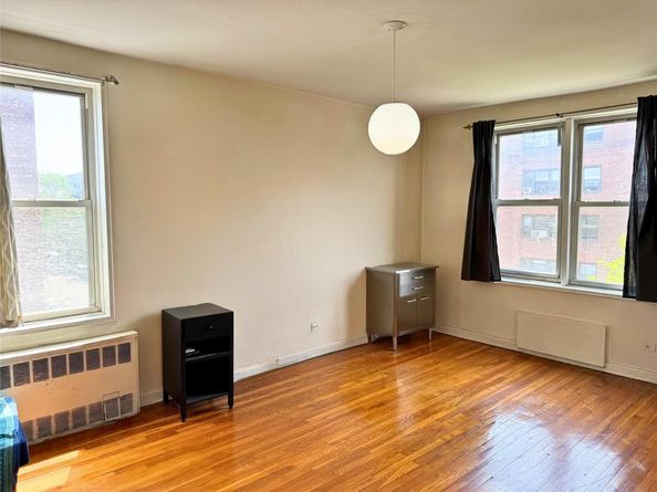 90-02 63 Drive 5C, Rego Park NY 11374