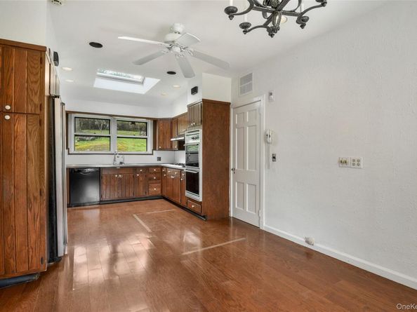 50 Overhill Road, New Rochelle NY 10804