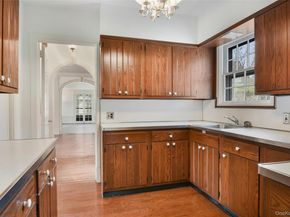 50 Overhill Road, New Rochelle NY 10804