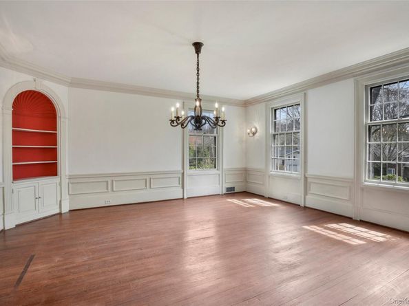 50 Overhill Road, New Rochelle NY 10804