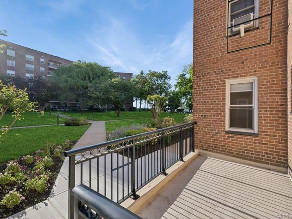 162-21 Powells Cove Boulevard 1M, Beechhurst NY 11357