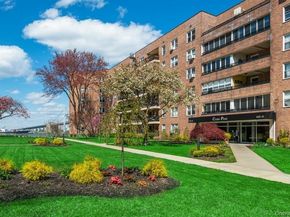 162-21 Powells Cove Boulevard 1M, Beechhurst NY 11357