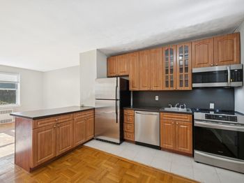 162-21 Powells Cove Boulevard