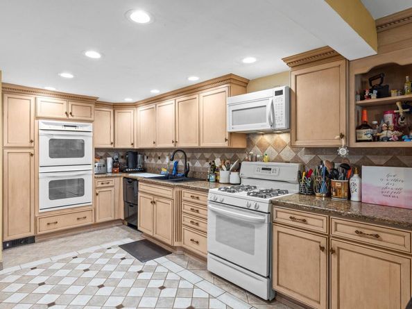 2730 Court Street, Bellmore NY 11710