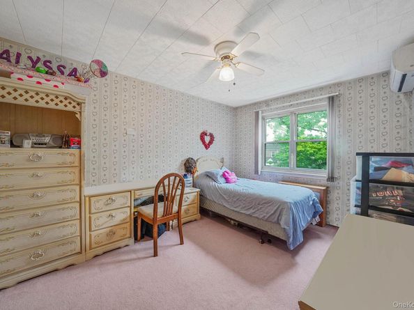60-51 71st Street, Maspeth NY 11378